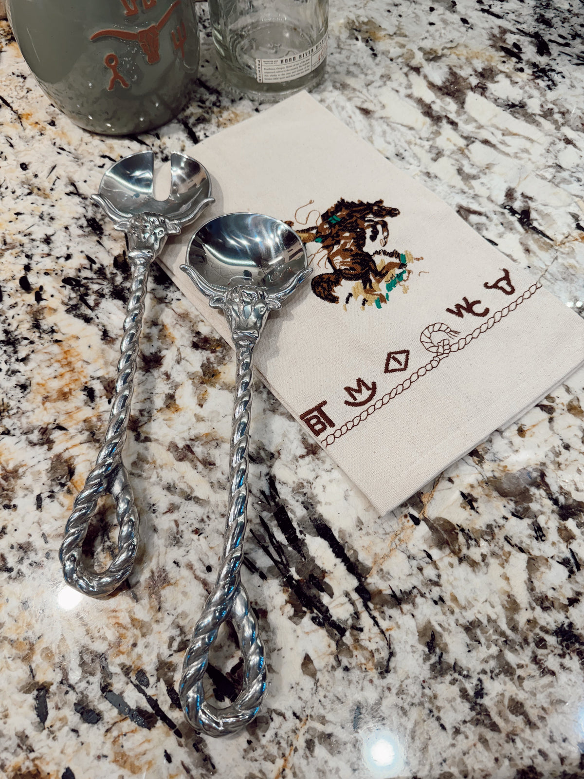 Longhorn Serving Set