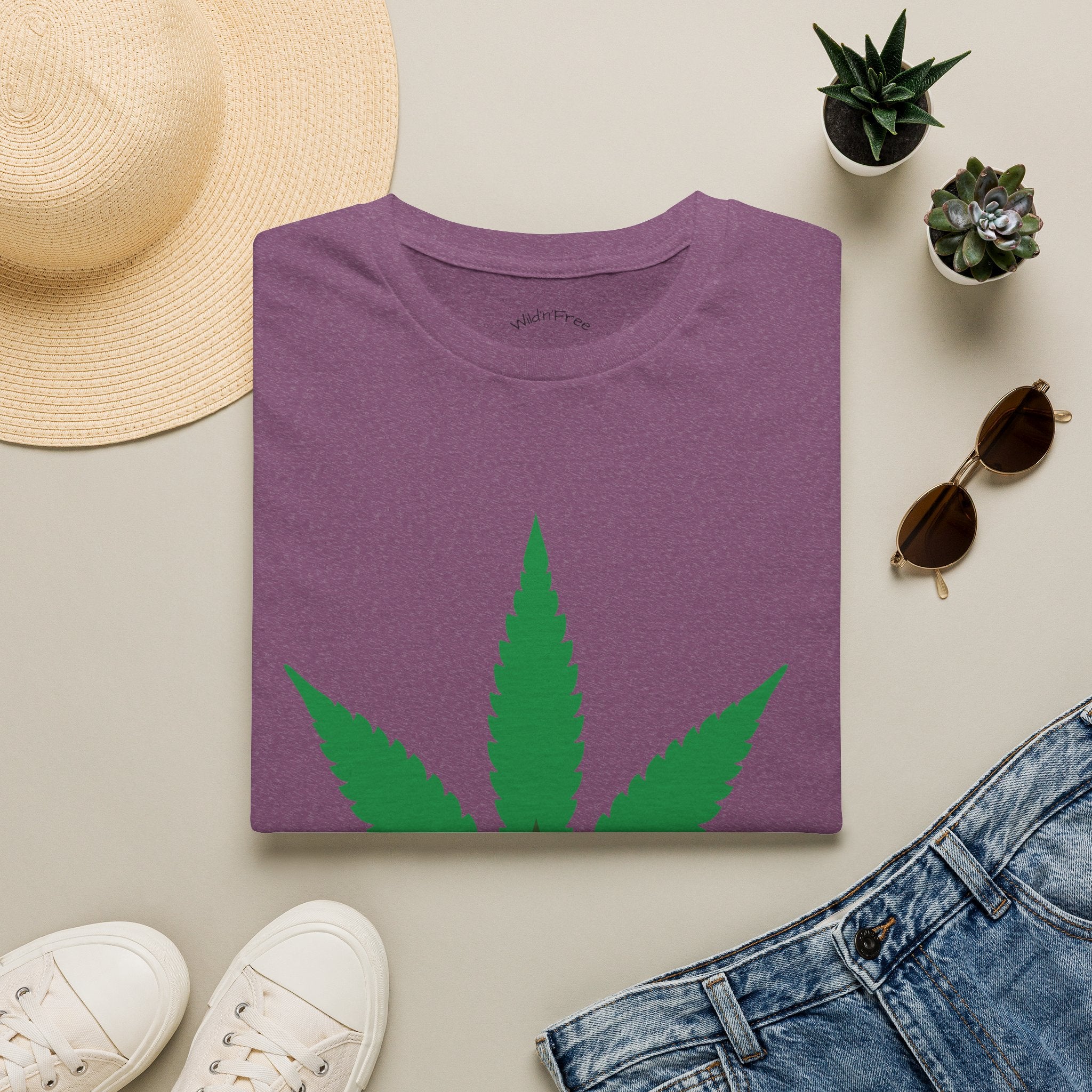 Wild'n'Free Cannabis Leaf T-Shirt – "It's Organic" Graphic Tee