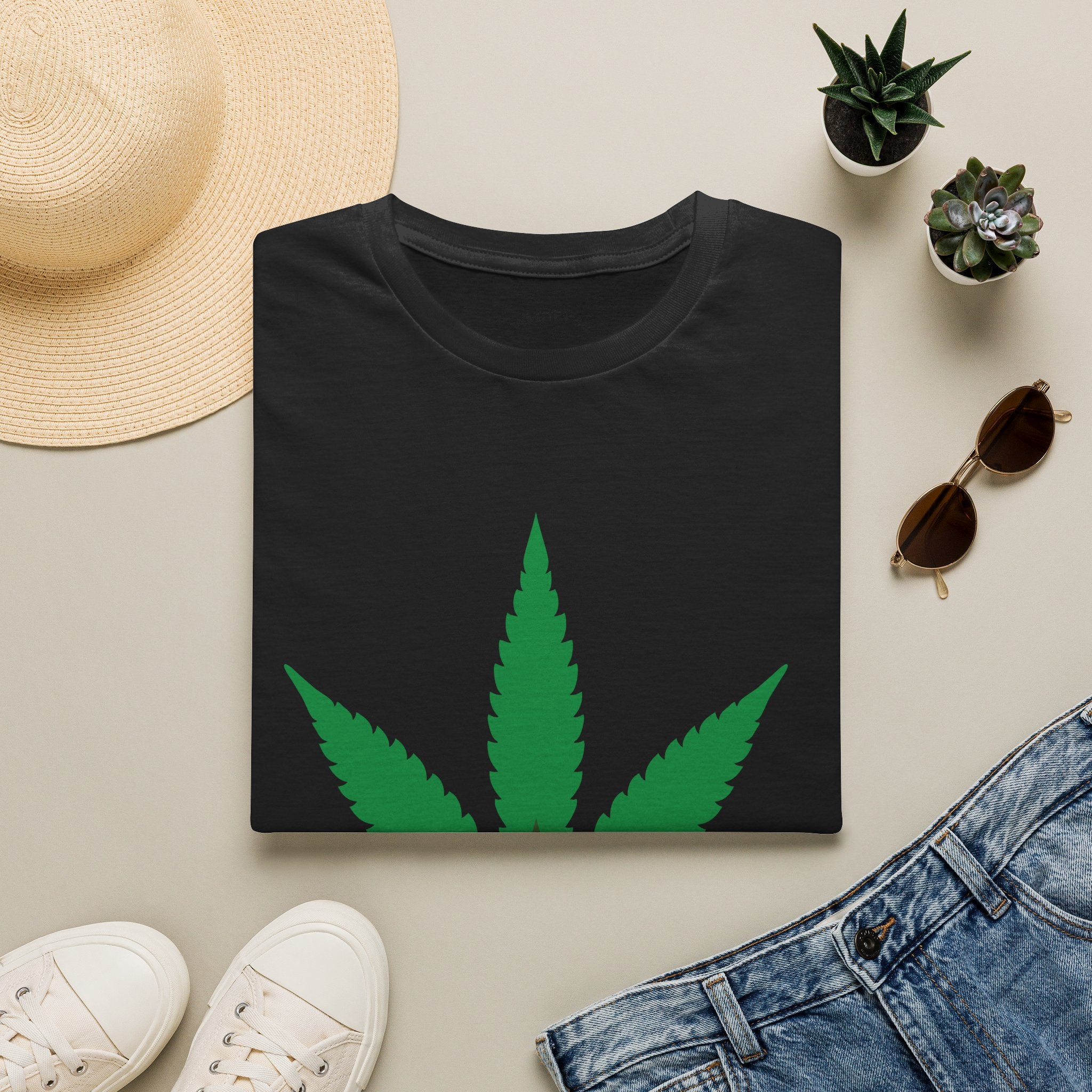 Wild'n'Free Cannabis Leaf T-Shirt – "It's Organic" Graphic Tee