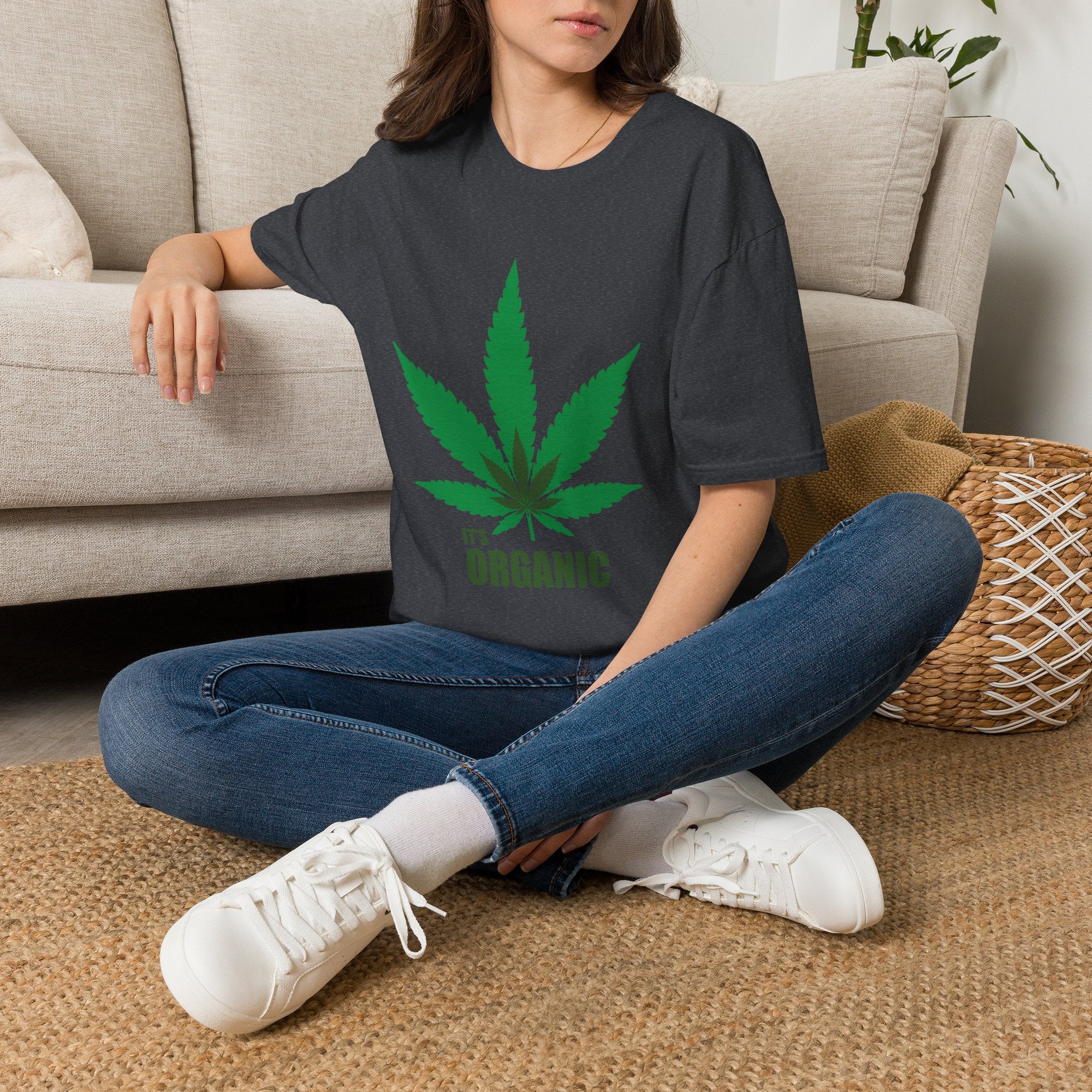 Wild'n'Free Cannabis Leaf T-Shirt – "It's Organic" Graphic Tee