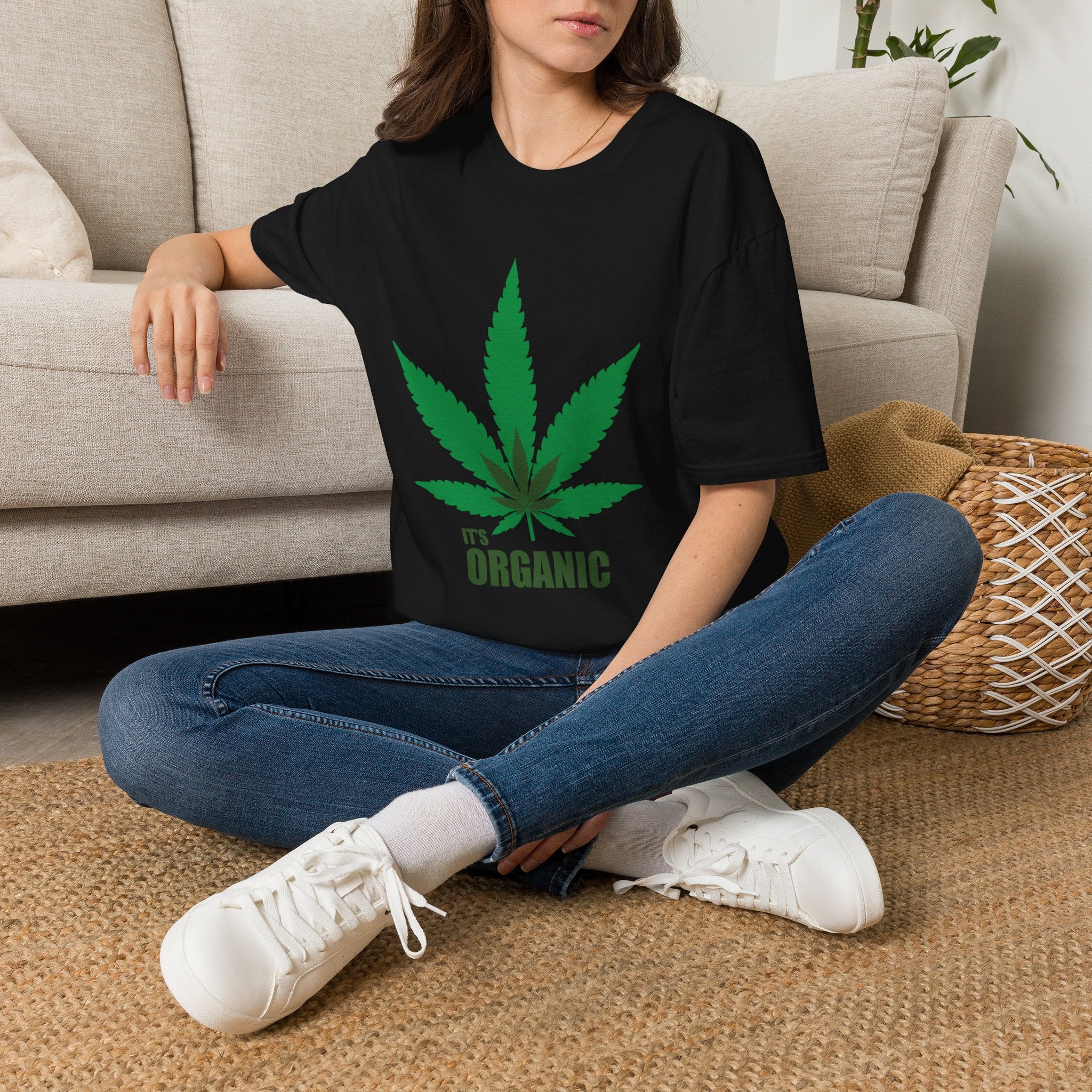 Wild'n'Free Cannabis Leaf T-Shirt – "It's Organic" Graphic Tee