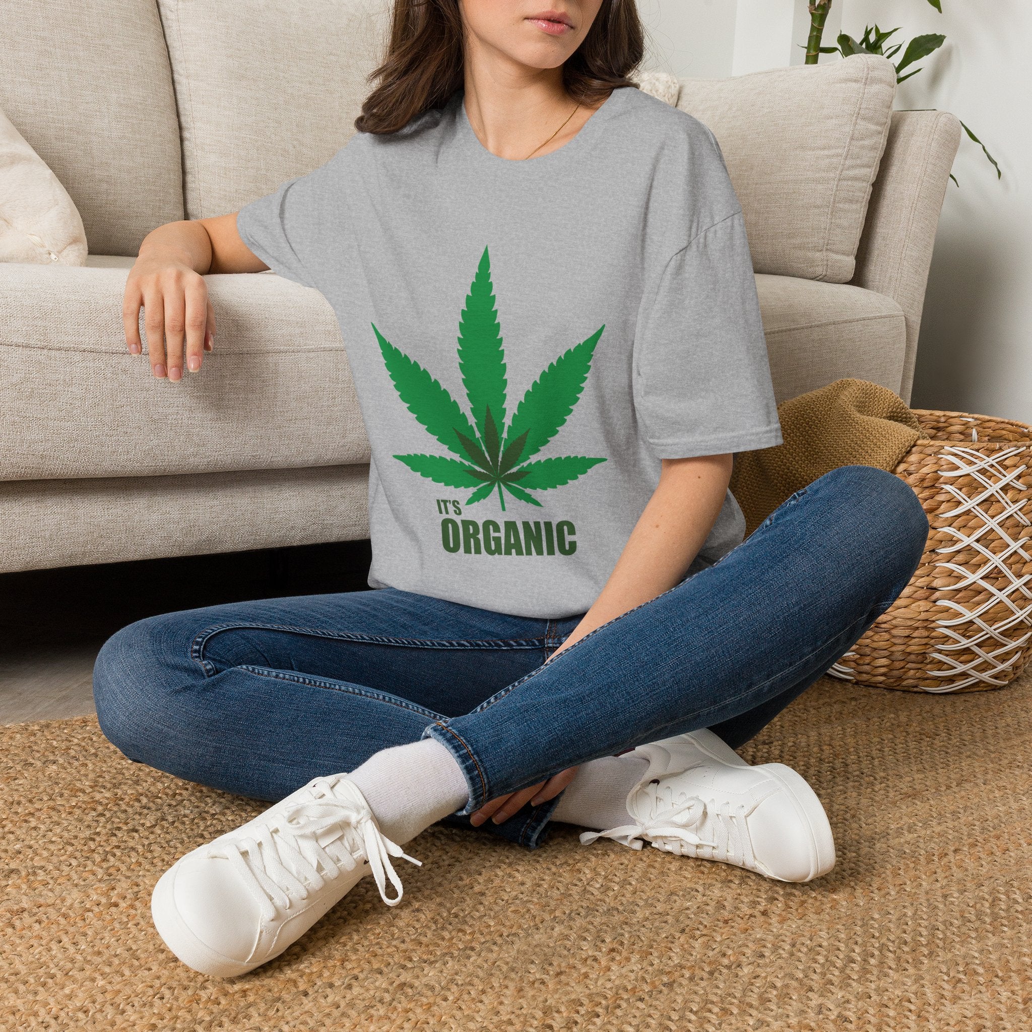 Wild'n'Free Cannabis Leaf T-Shirt – "It's Organic" Graphic Tee