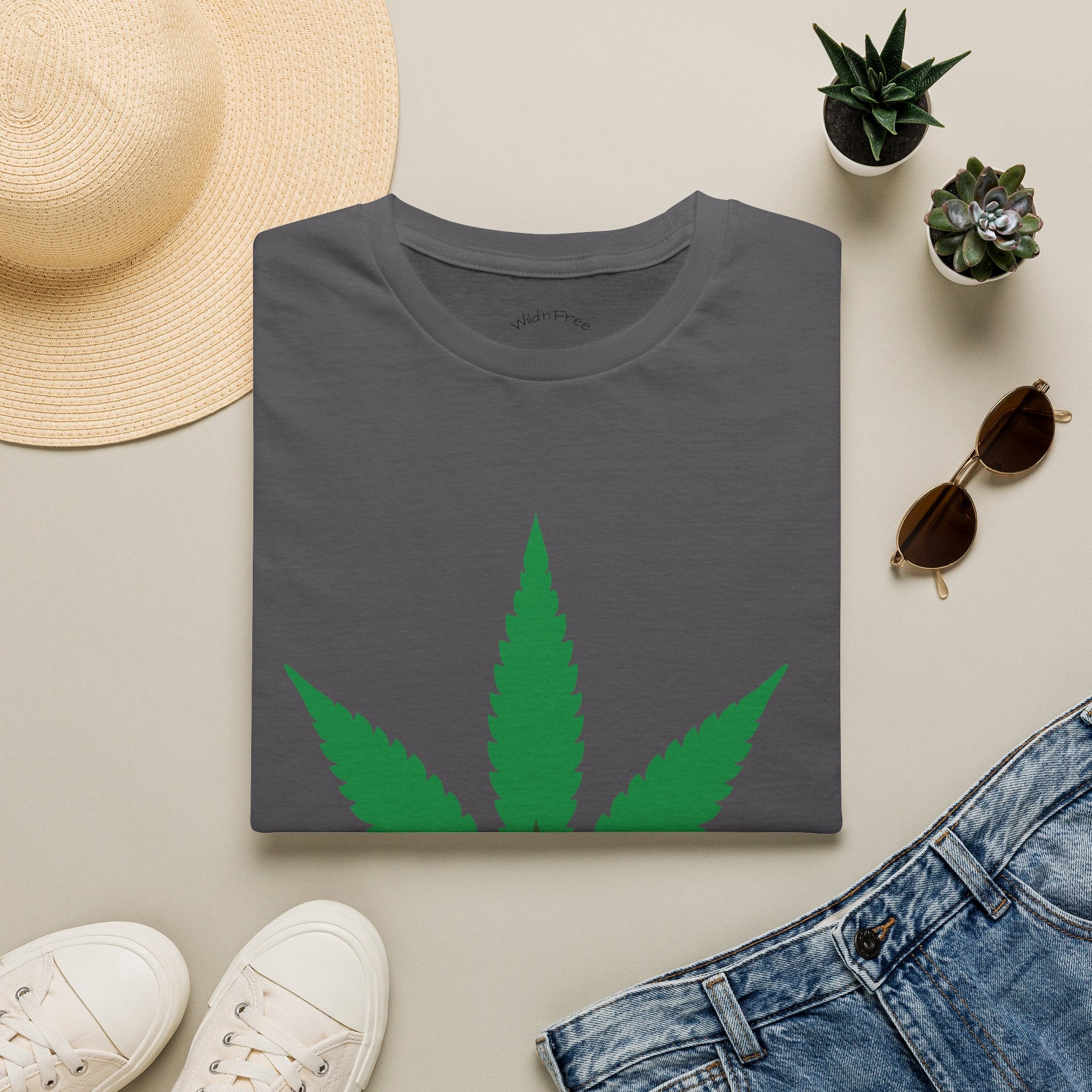Wild'n'Free Cannabis Leaf T-Shirt – "It's Organic" Graphic Tee