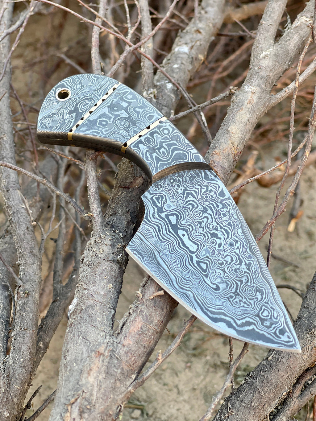 Handmade Damascus Steel Fixed Blade Pocket Knife – Full Tang Skinner with Leather Sheath