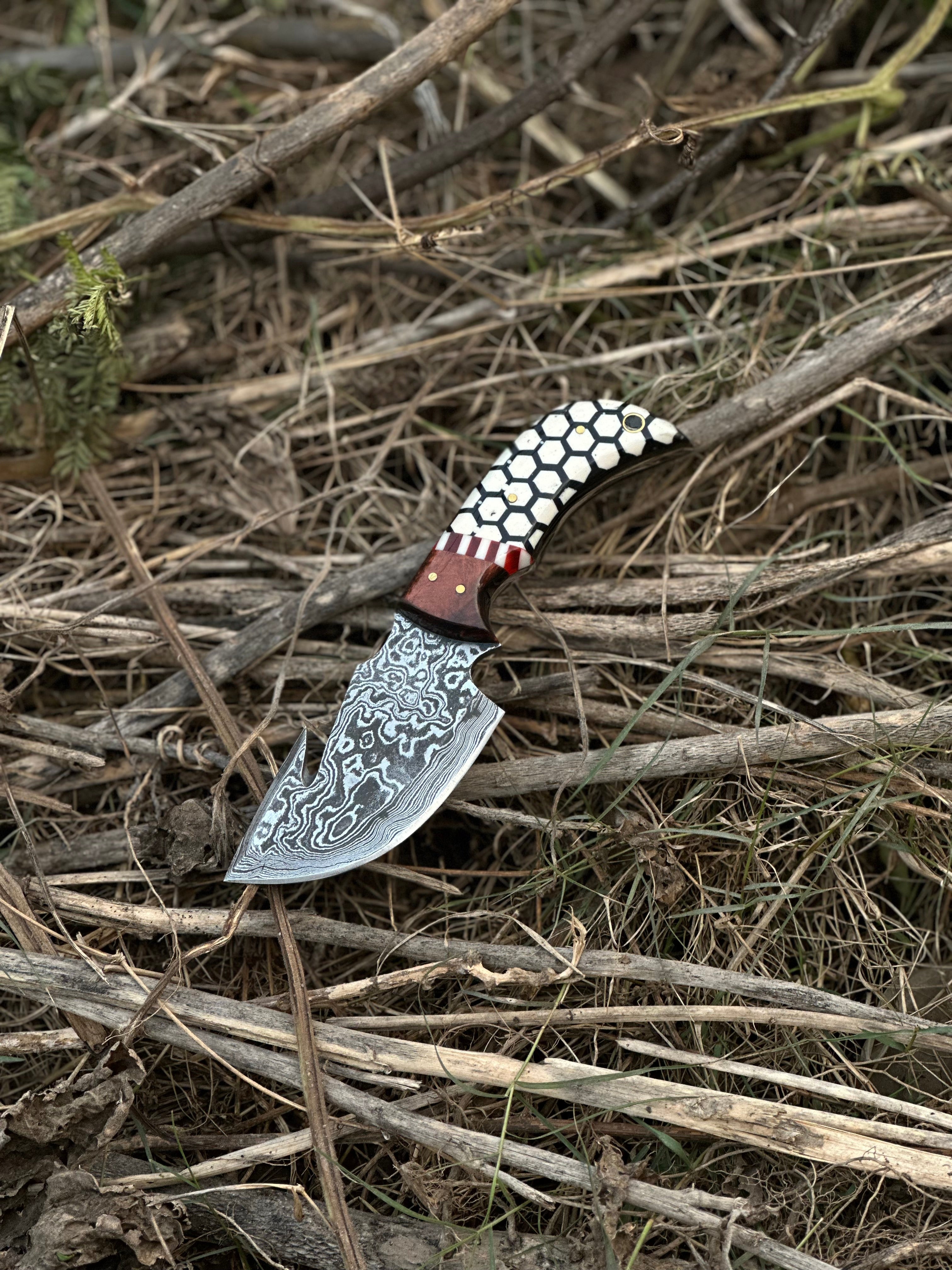 Custom Handmade Damascus Steel Guthook Skinning Knife with Rosewood & Resin Handle - 7.5” with Leather Sheath