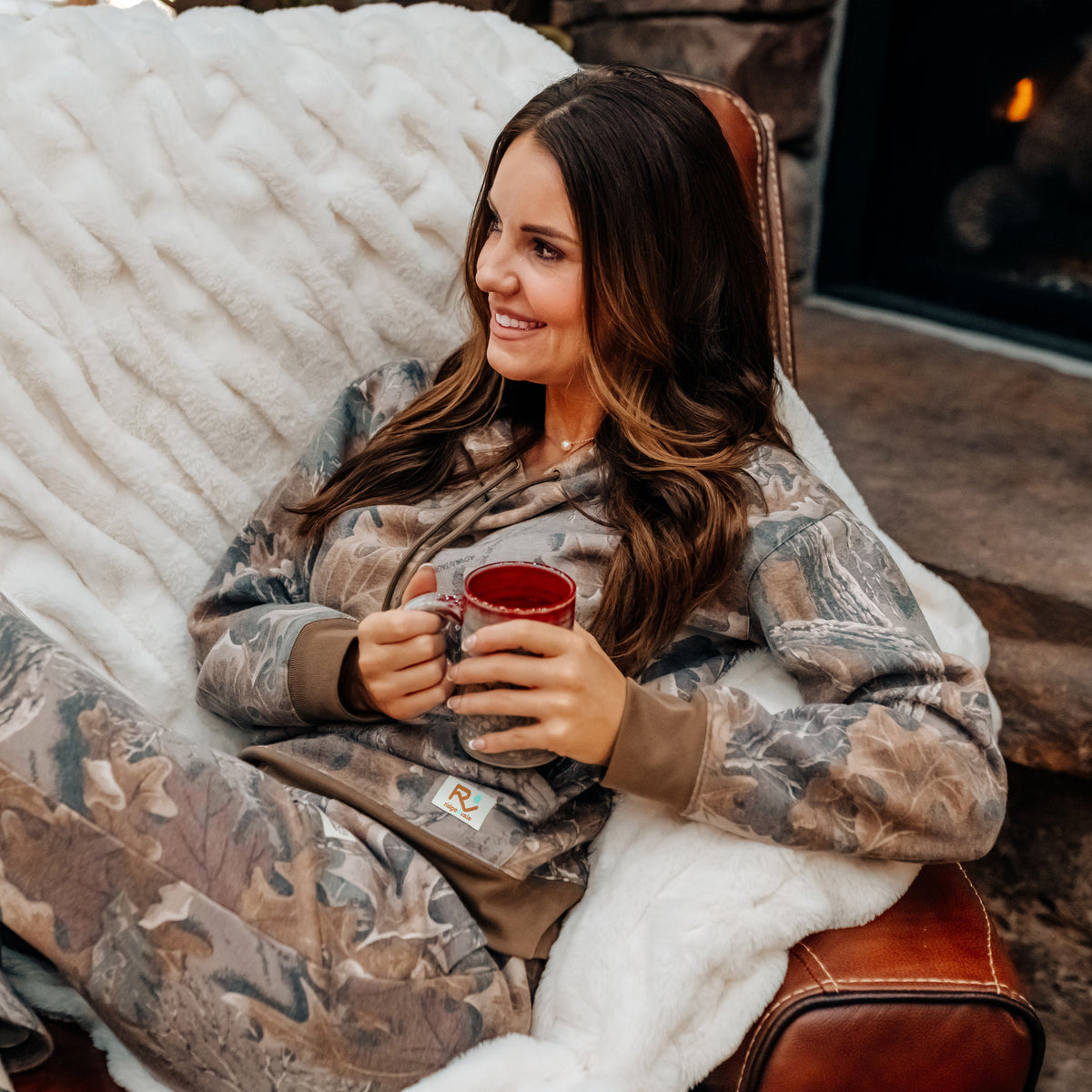 Vintage Ridge & Vale Realtree® Camo Women's Hoodie